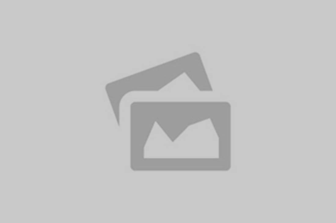 Cara Membersihkan Sepatu Putih